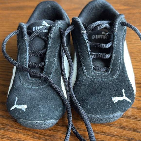 Puma toddler Speedcat black suede w white trim 14 cm unisex EUC - Picture 1 of 6